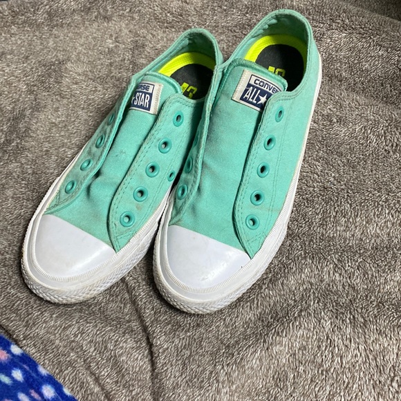 teal converse - Picture 1 of 4